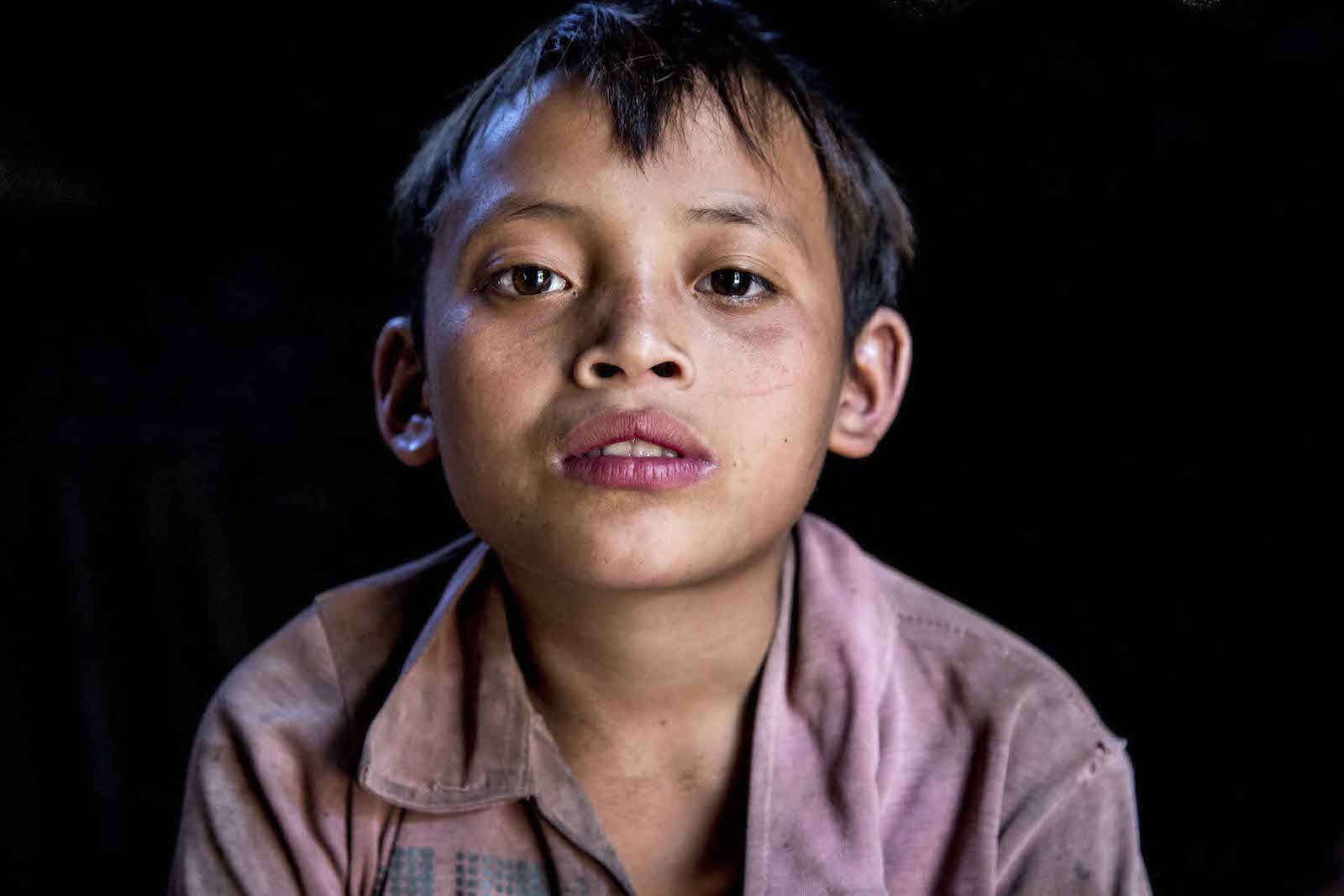 tirage photo enfant particulier chez les akhas du laos